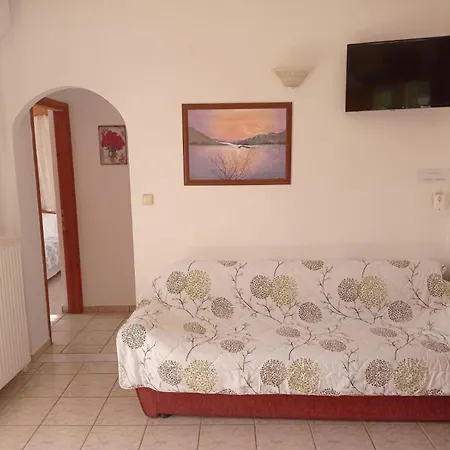 Elenh House Apartment