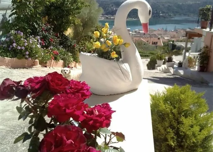 Elenh House Appartement *