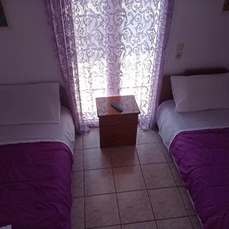 Elenh House