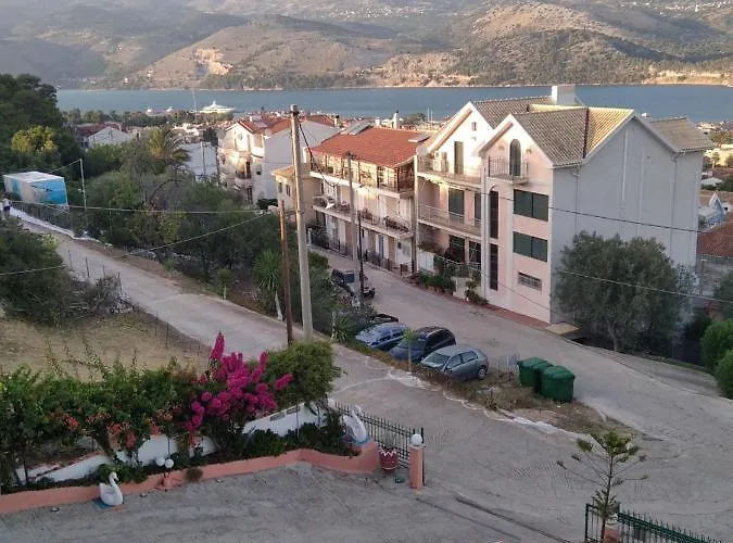 Elenh House Apartmán